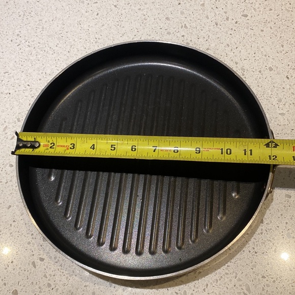 All-Clad 12 inches Stainless Steel Non-Stick Grill Round Pan - Picture 8 of 9